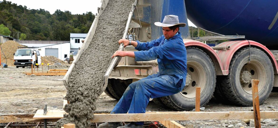 EFA7E6-pouring-cement-1550x804 OK OK OK