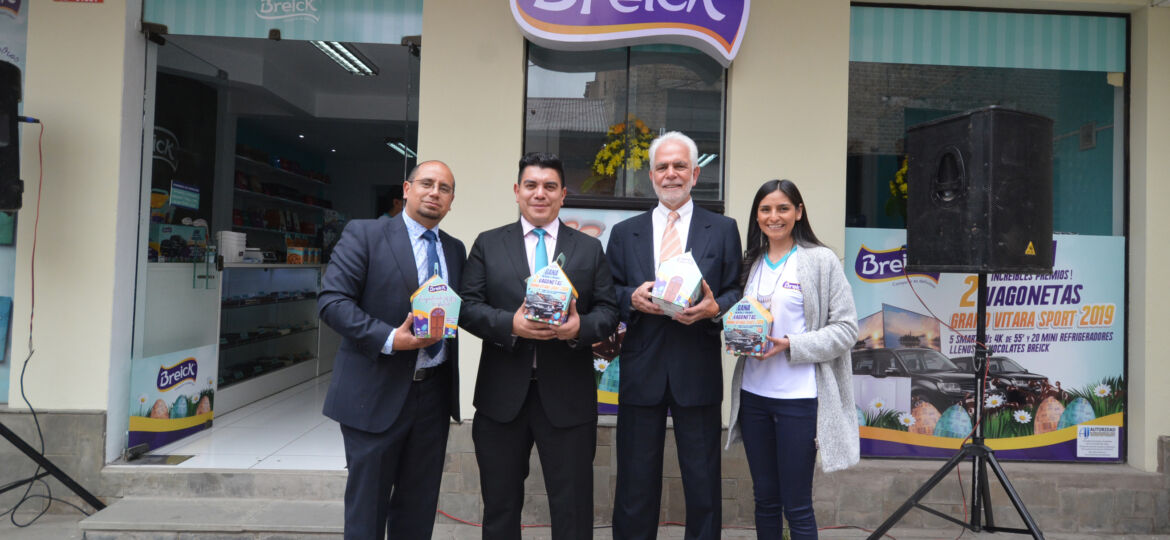 Acto de inauguración en la agencia en Tarija