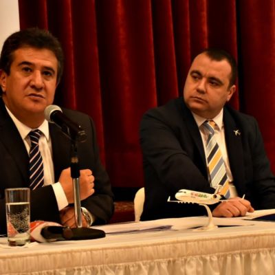 Luis-Vera-Alvarez-Plata-vicepresidente-ejecutivo-Amaszonas-y-Bratislav-Obrenovic-gerente-de-ventas-1024x678