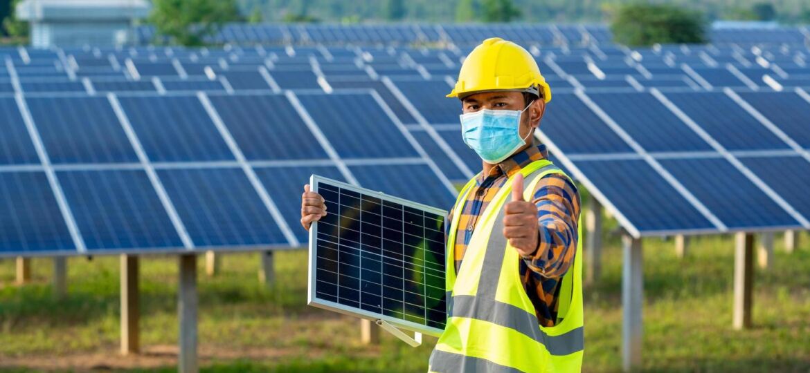man-wearing-safety-equipment-with-solar-panels-free-photo