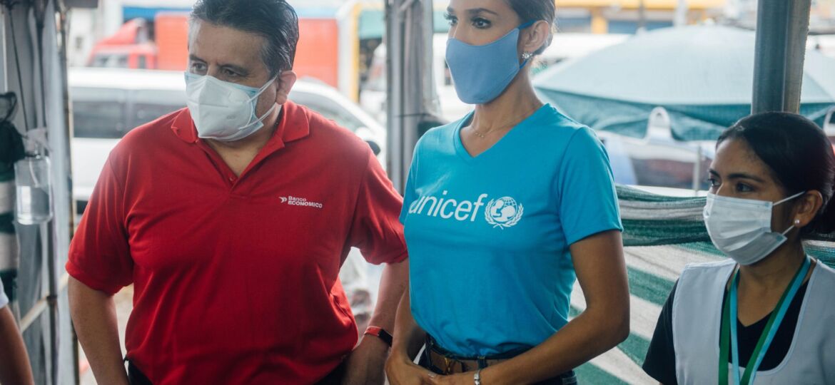 3. Jaime Saavedra y Desireé Durán