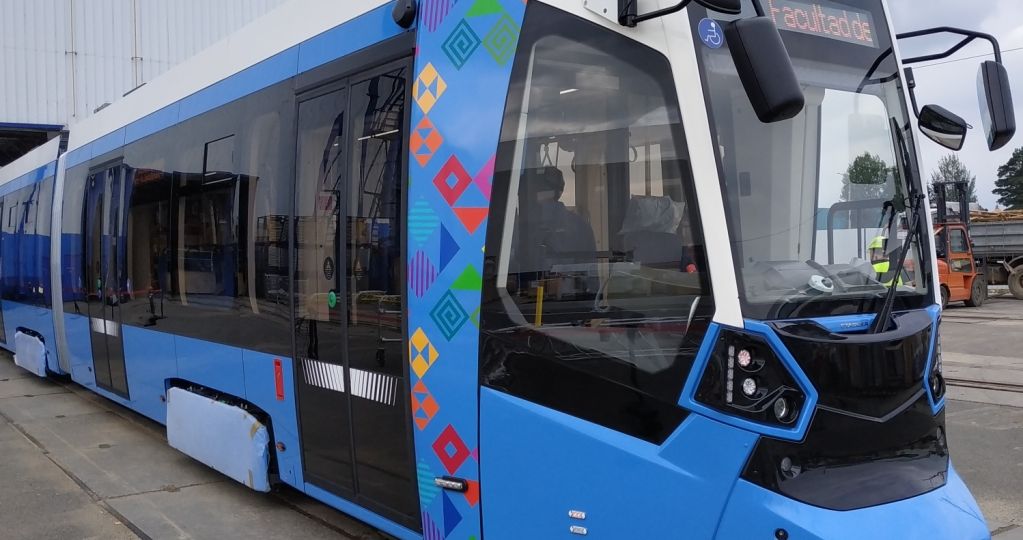tram-stadler-bolivia