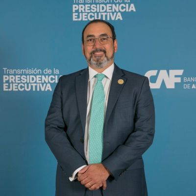 Sergio Díaz-Granados Backing (1)