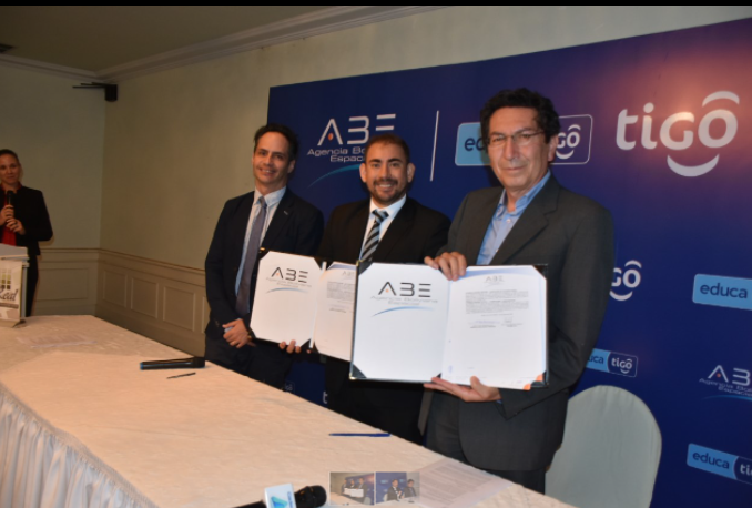 convenio Tigo- Agencia Boliviana Espacial ABE