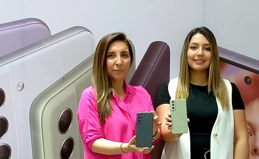 Ejecutivas de Samsung. Pamela Montalvo - Melisa Paz (1)
