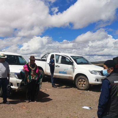 Autoridades de Corque en el inicio de las obras civiles