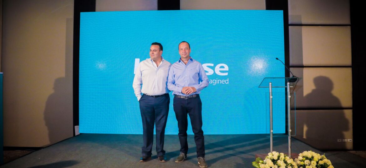 Ejecutivos de Hisense.. (2)