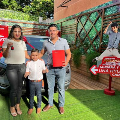 Foto Yanine Rosario Sánchez y su familia OK