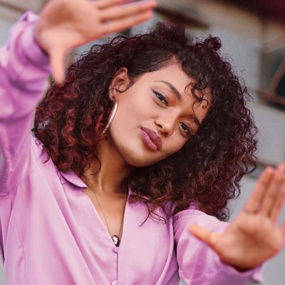 She Can -