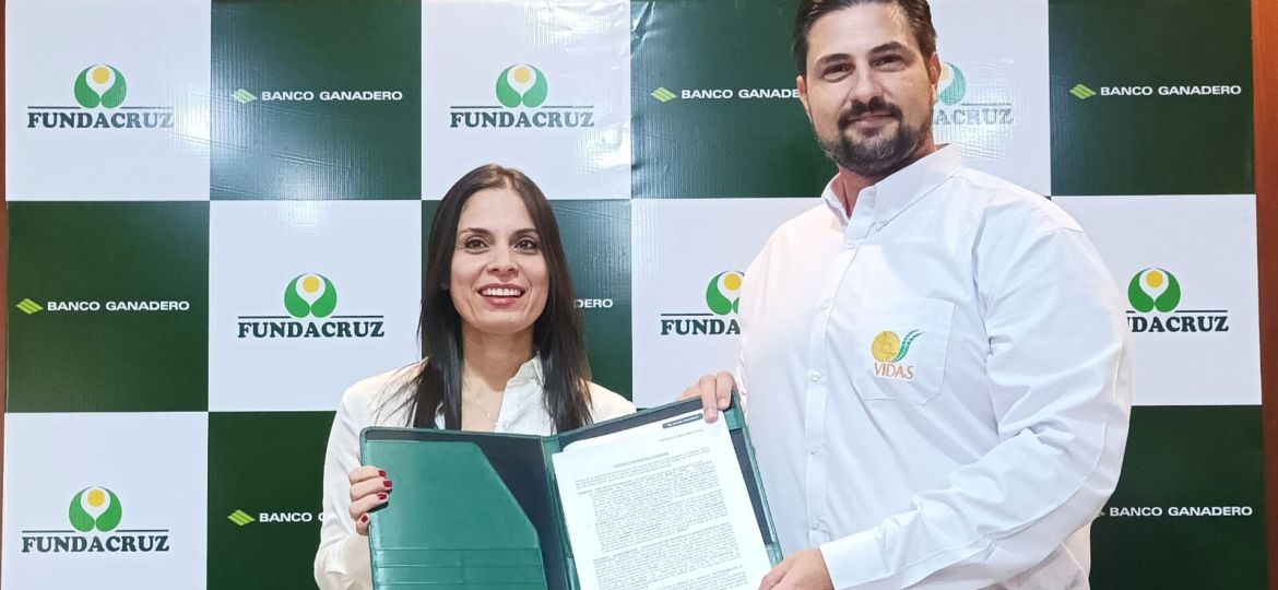 Carola Aguilera Subgerente de Marketing del Banco Ganadero y Diego Moreno, presidente de Fundacruz (1)