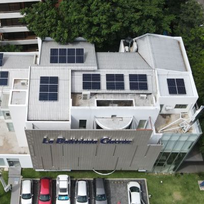 OFICINA LBC CANAL ISUTO SCZ PANELES SOLARES