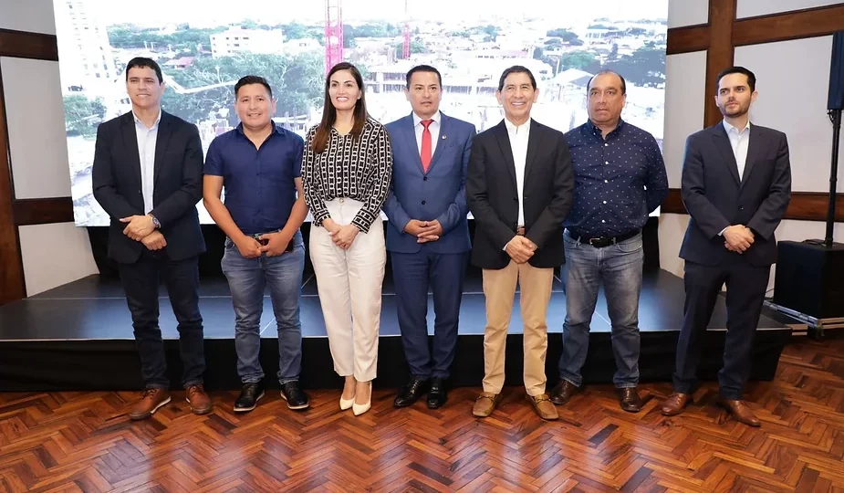 c4d32c_d0b3e13dcc0f4b6dad89eb7a66fe567c~mv2