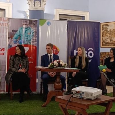 Tigo participando del panel (1) (1)
