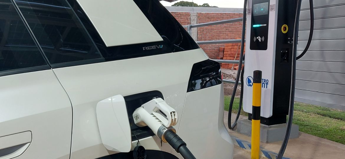 Huawei Estaciones de Carga Rápida_02 (1)